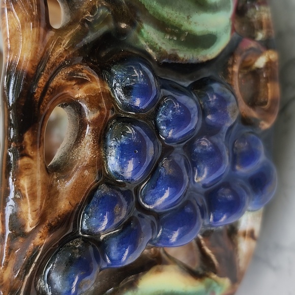 MURZTAL MID-CENTURY "RARE" MAJOLICA SCULPTED FRUIT BOWL - Picture 2 of 7